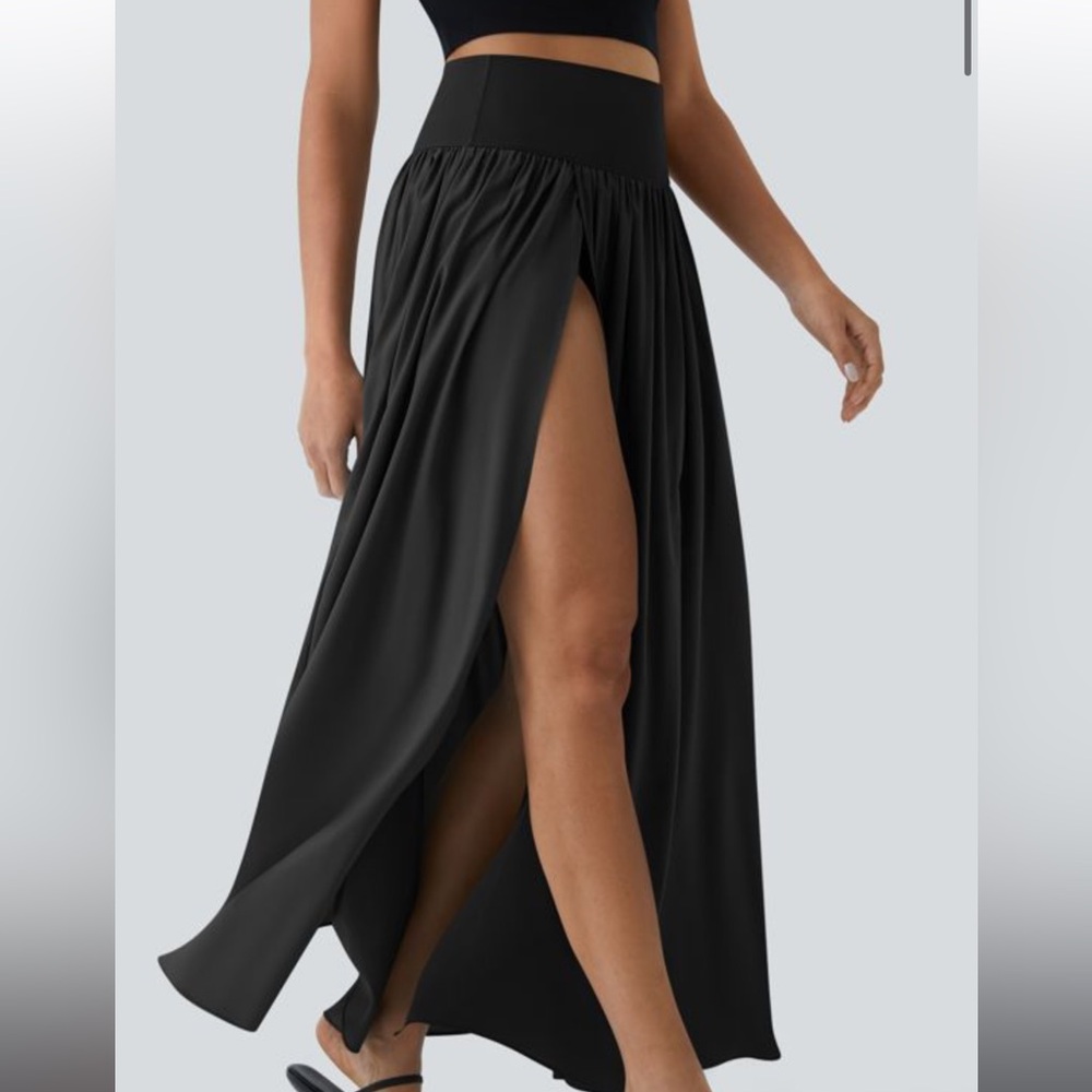 NWT Halara breezful Elegant Black Women's Skirt